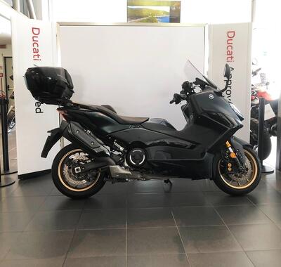 Yamaha T-Max 560 (2022 - 24) usata