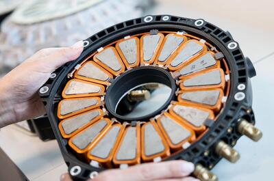 Gli inglesi colpiscono ancora: in arrivo un nuovo motore mostruoso (e leggerissimo) da 738 CV in 13 kg