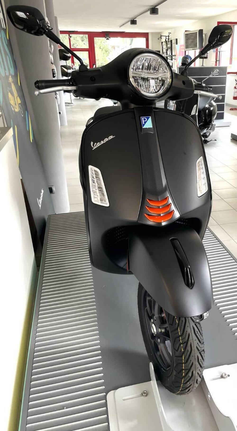 Vespa GTS 310 Supersport (2025 - 26) (2)