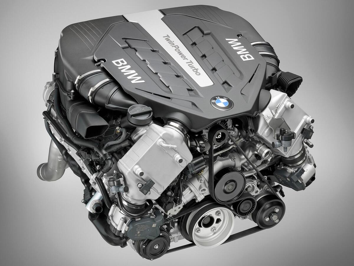 BMW M: i leggendari sei cilindri in linea e V8 sopravviveranno all’Euro 7 (e senza perdere potenza)