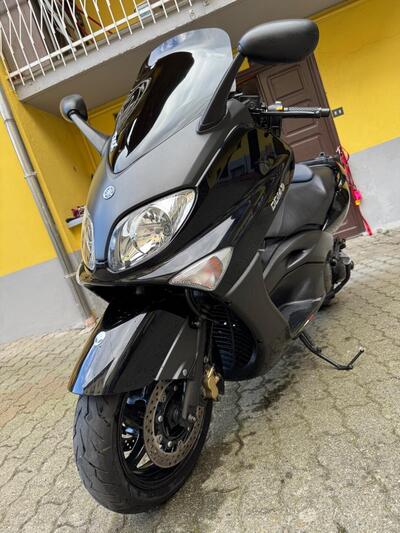 Yamaha T-Max 500 Black Max (2006 - 07) usata