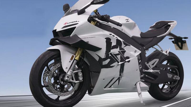 ZXJC 820RR Sportiva a tre cilindri?