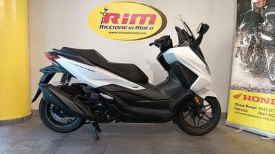 Honda Forza 350 (2025) nuova