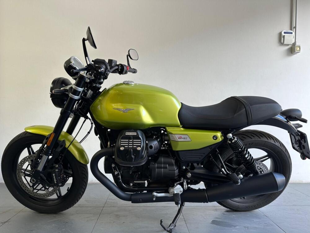Moto Guzzi V7 Sport (2025) (3)