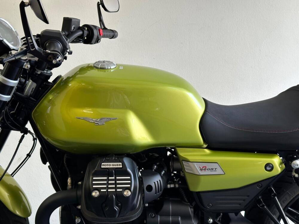 Moto Guzzi V7 Sport (2025) (5)