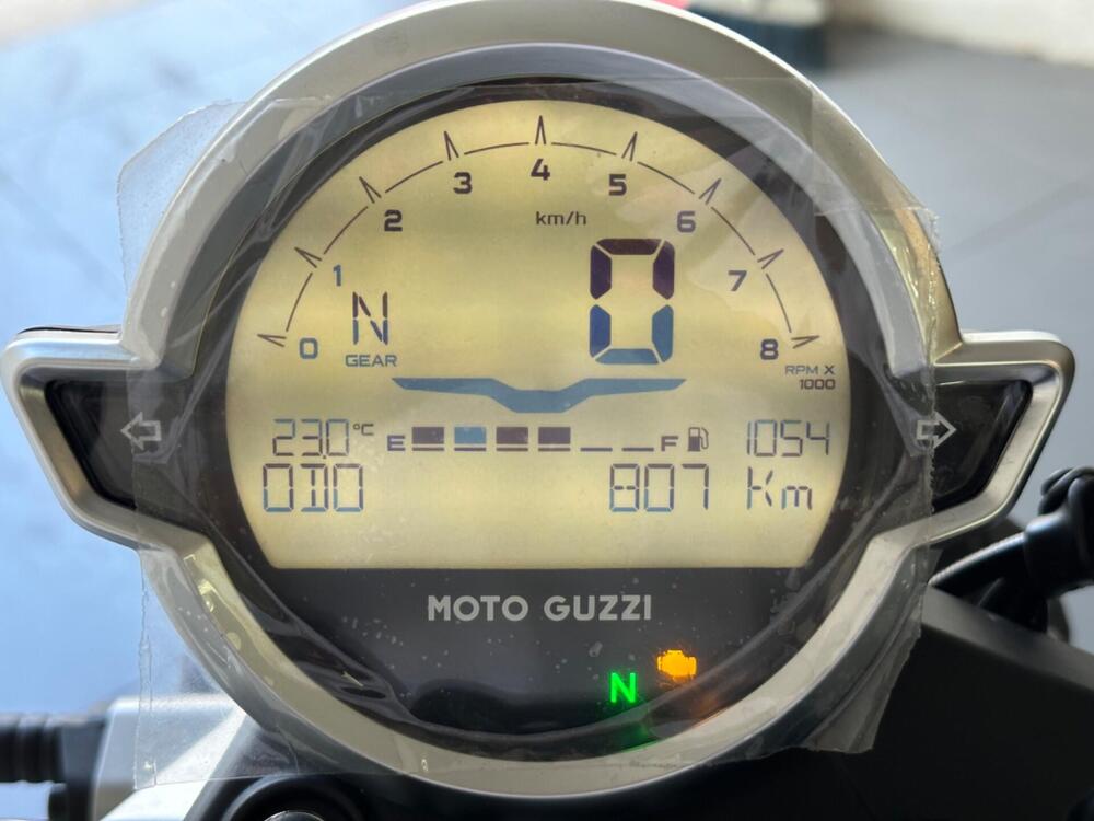 Moto Guzzi V7 Sport (2025) (9)