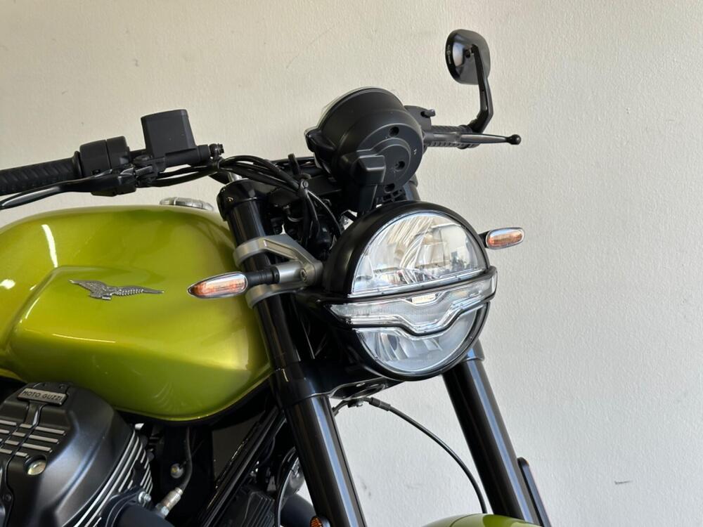 Moto Guzzi V7 Sport (2025) (14)
