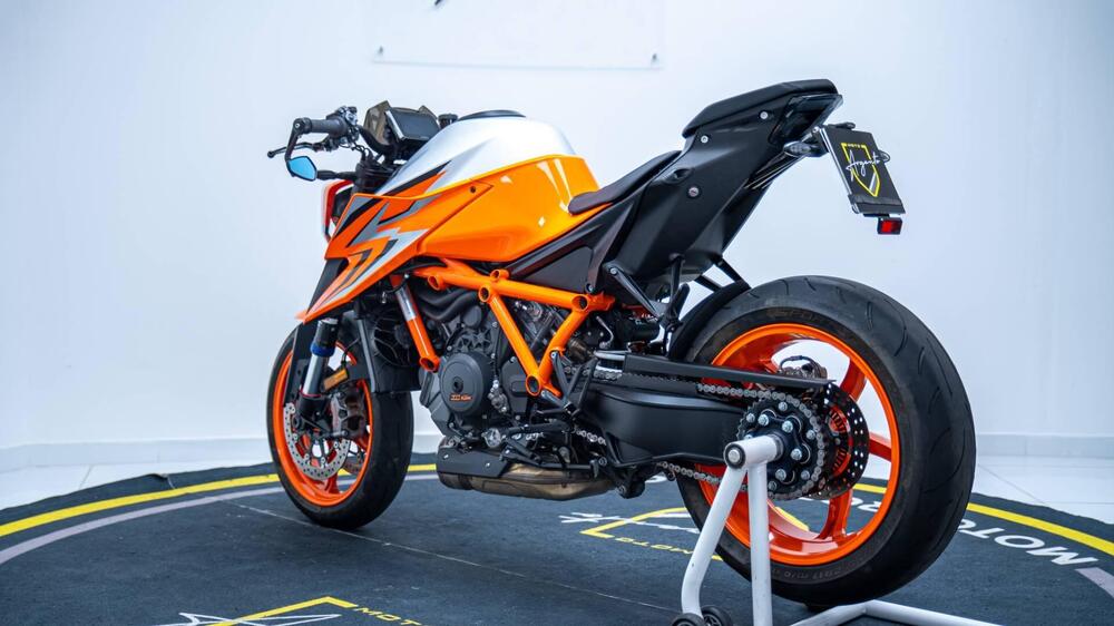 KTM 1290 Super Duke R (2022 - 23) (5)