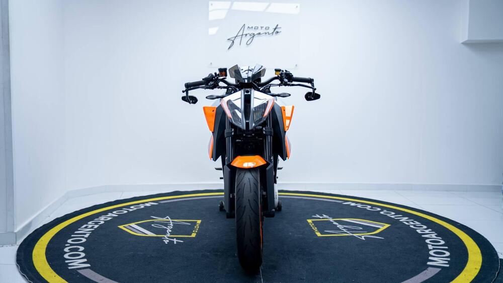 KTM 1290 Super Duke R (2022 - 23) (8)