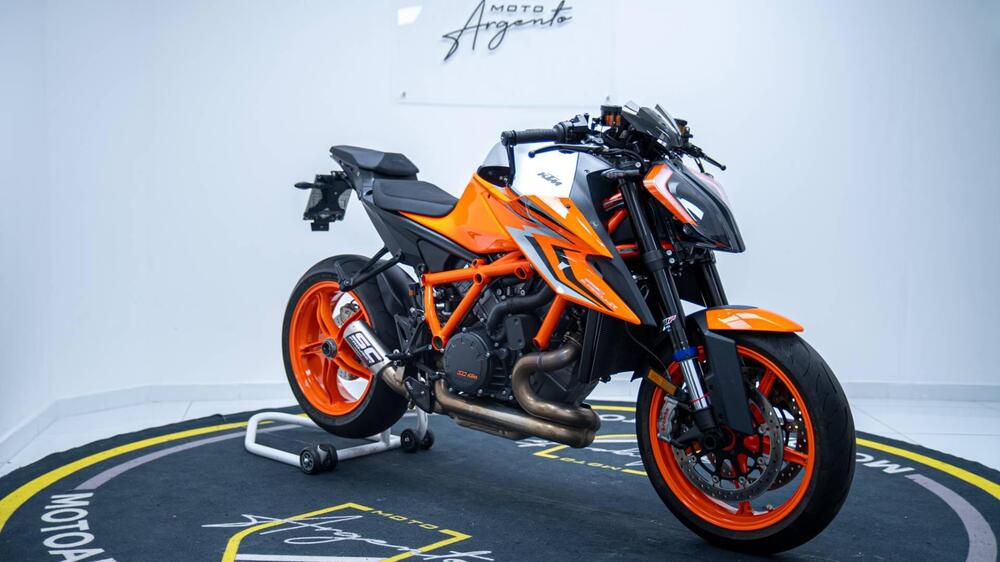 KTM 1290 Super Duke R (2022 - 23) (9)