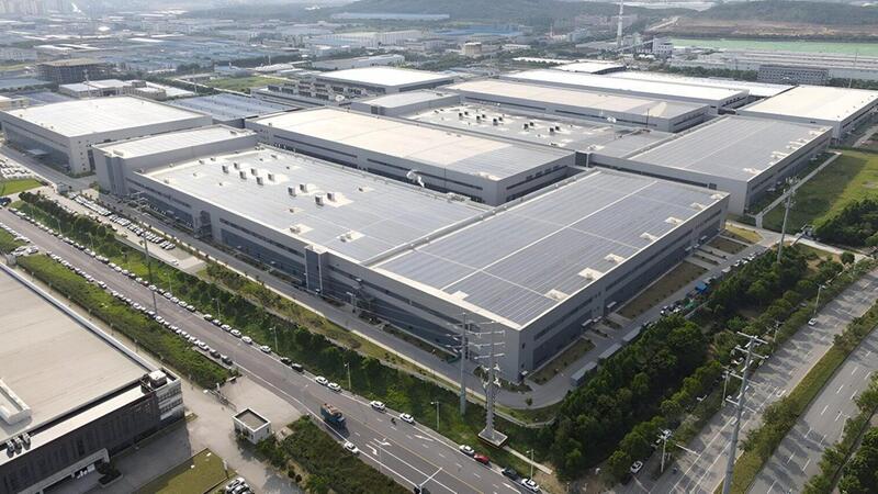 Batterie allo stato solido: al via la produzione pilota con Mercedes-Benz