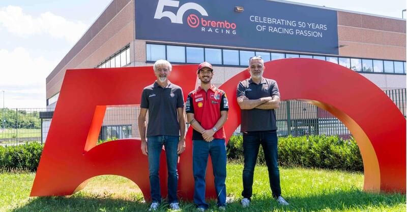 Pecco Bagnaia, Dall&rsquo;Igna e Mauro Grassilli in visita alla Brembo: un momento di confronto e passione [GALLERY]