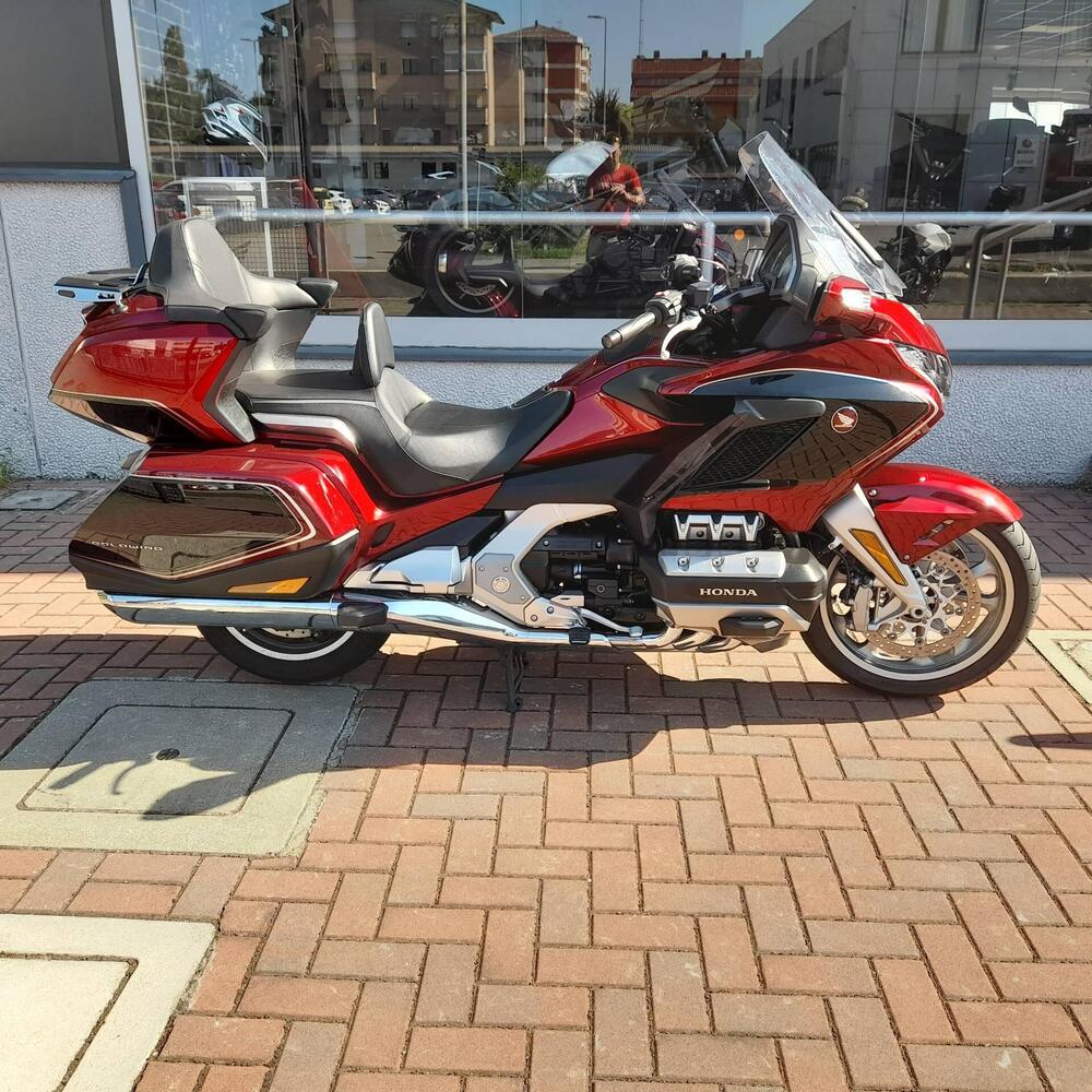 Honda GL 1800 Gold Wing Tour DTC (2018 - 20) (2)