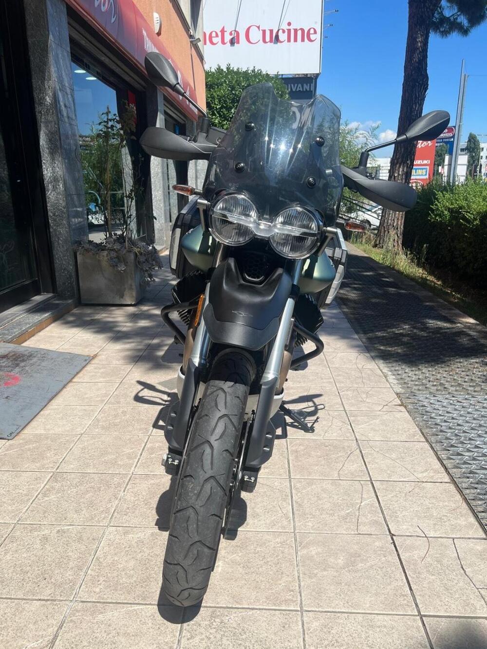 Moto Guzzi V85 TT (2021 - 23) (3)