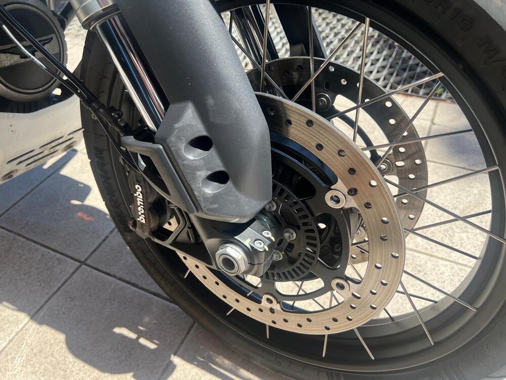 Moto Guzzi V85 TT (2021 - 23) (13)