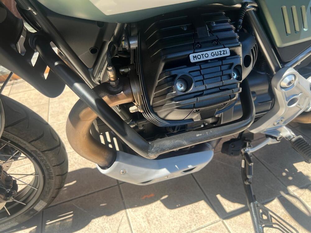 Moto Guzzi V85 TT (2021 - 23) (9)