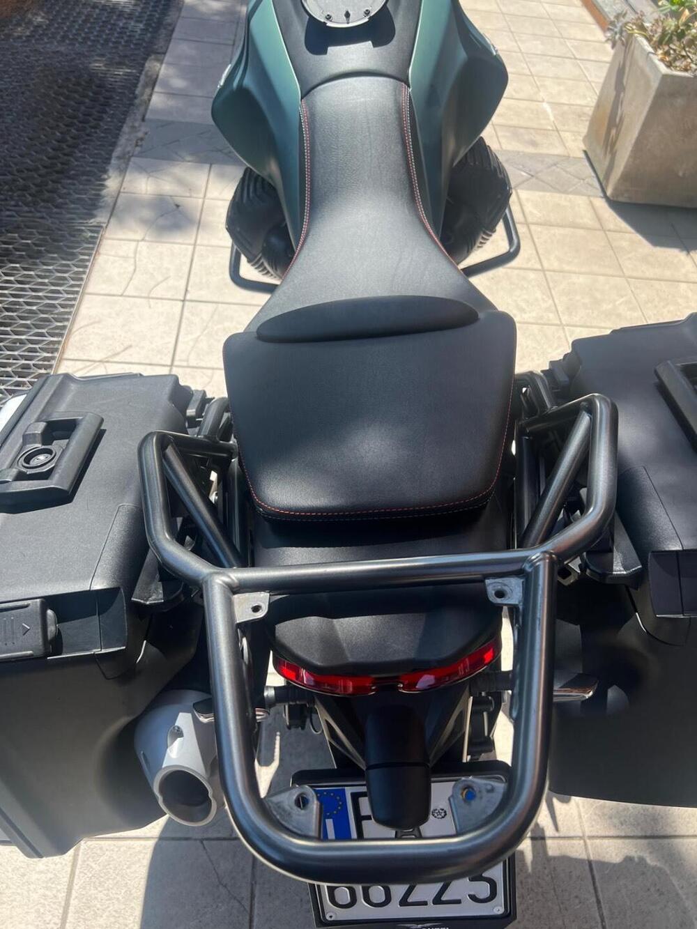 Moto Guzzi V85 TT (2021 - 23) (12)