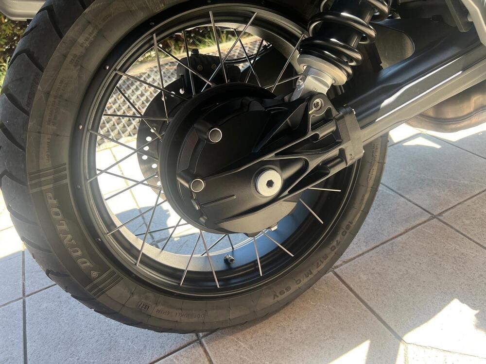 Moto Guzzi V85 TT (2021 - 23) (14)