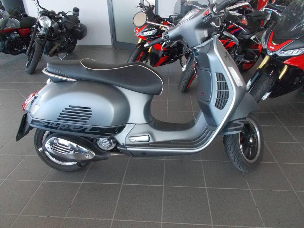 Vespa GTS 300 Super Sport ABS (2010 - 16) (2)