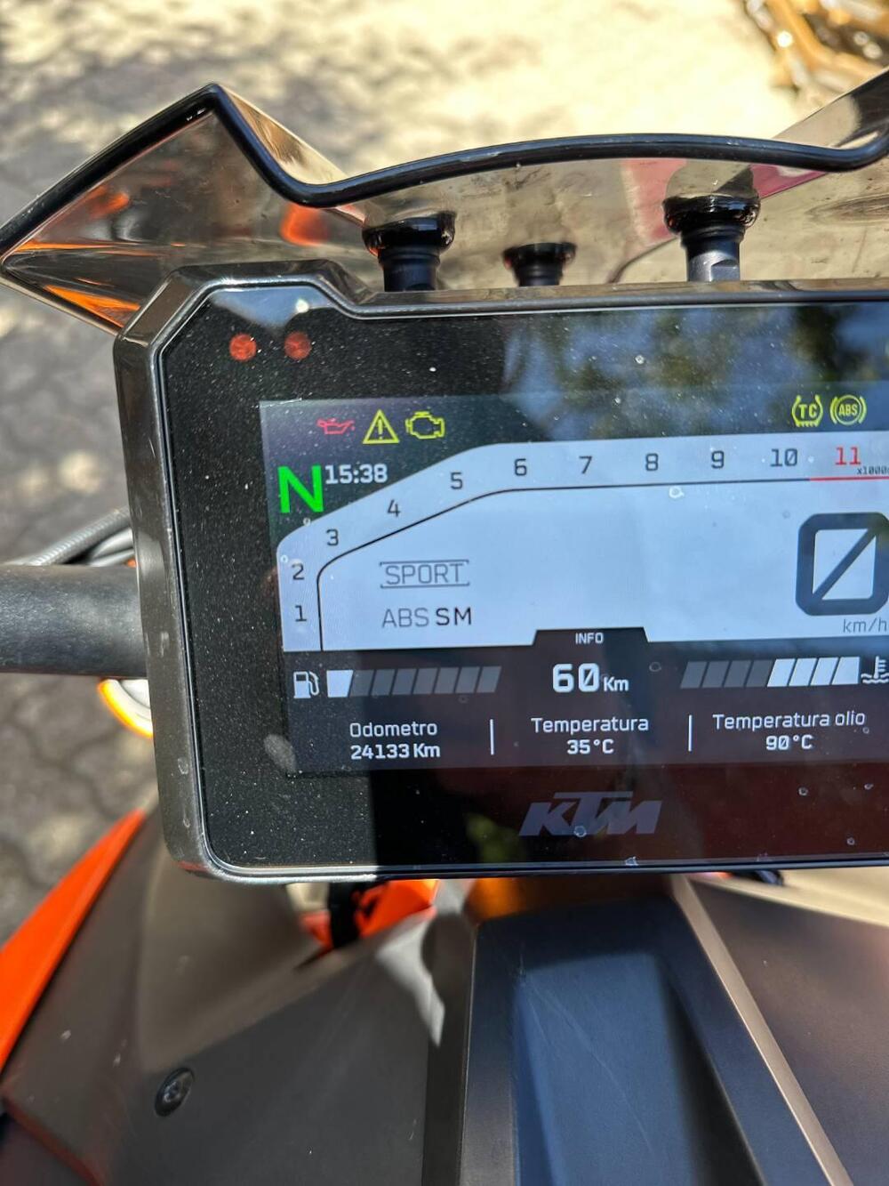 KTM 1290 Super Duke R (2021) (9)