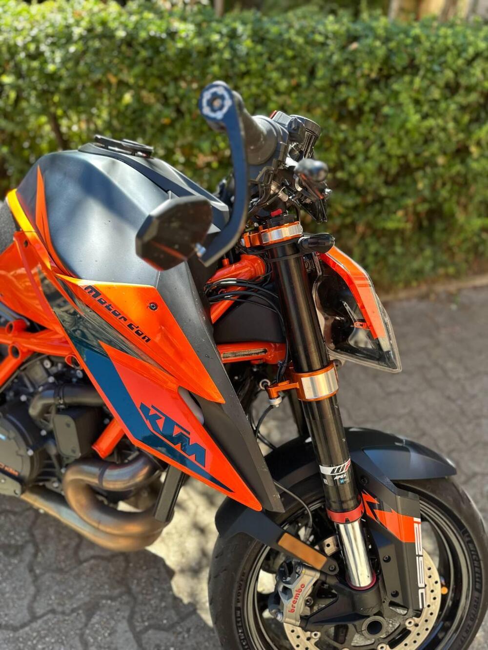 KTM 1290 Super Duke R (2021) (6)