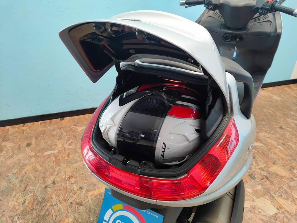 Piaggio X8 400 i.e. (9)