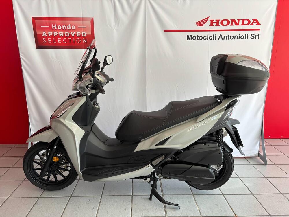 Kymco Agility 300i (2021 - 25) (2)