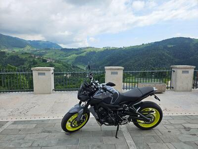 Yamaha MT-09 (2017 - 20) usata