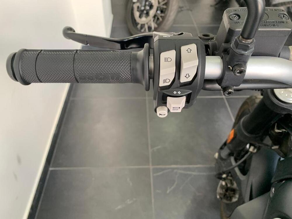 Ducati Scrambler 800 Icon Dark (2020) (7)