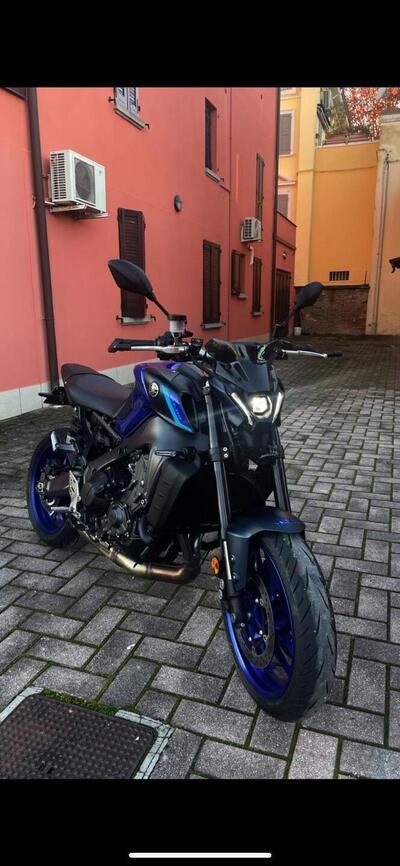 Yamaha MT-09 (2021 - 23) usata