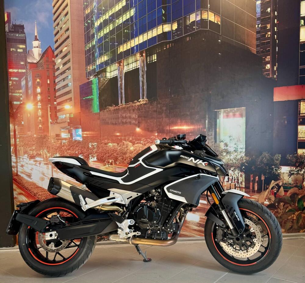 CFMOTO 800NK Advanced (2023 - 26)