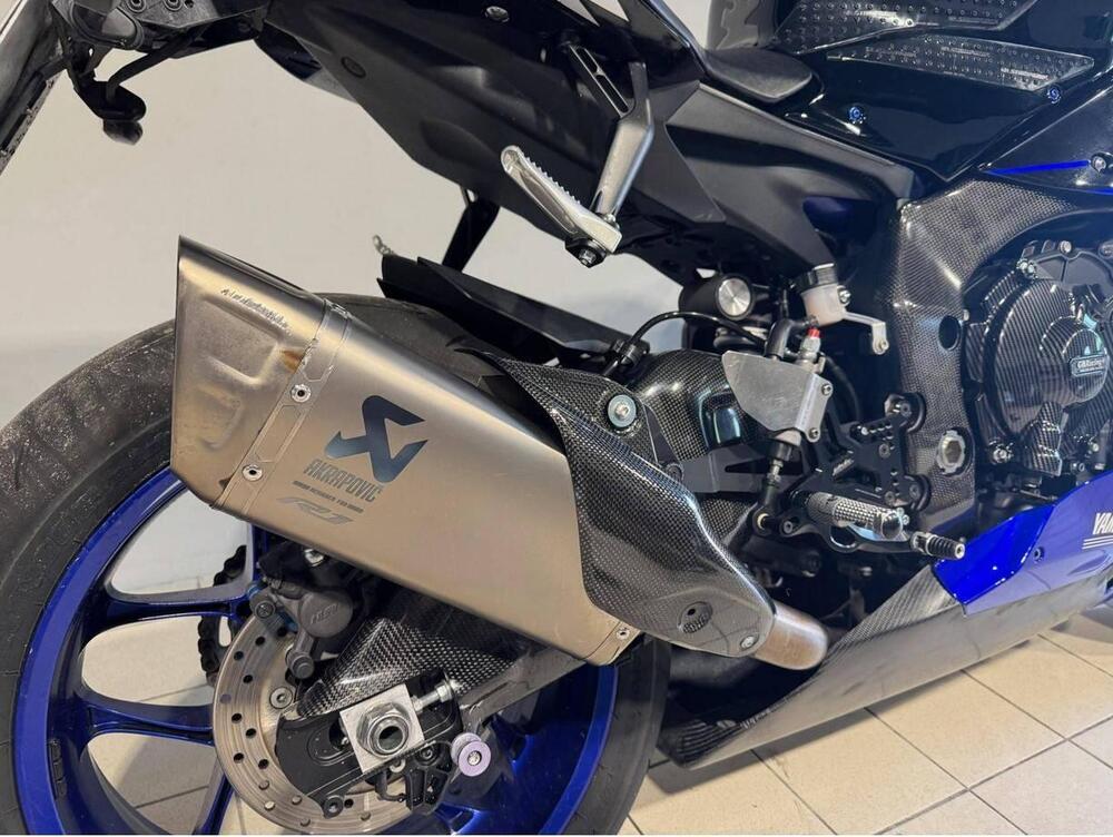 Yamaha YZF R1 (2020 - 25) (7)