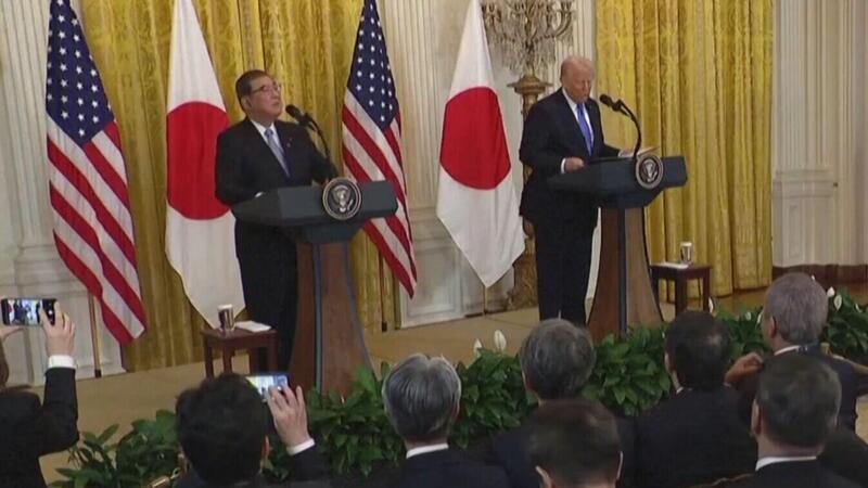 Trump sigla un accordo sui dazi con il Giappone: boom delle azioni auto dopo l&rsquo;intesa da 550 miliardi