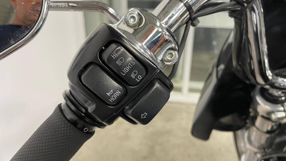 Harley-Davidson 1584 Super Glide Custom (2007) - FXDC (9)