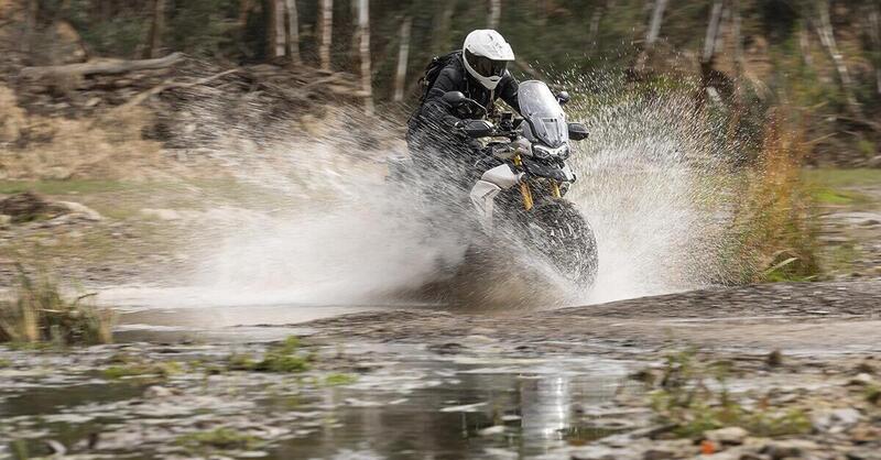 Triumph, un&rsquo;altra doppia sfida: Sam Sunderland e Jonny Walker alla Red Bull Romaniacs