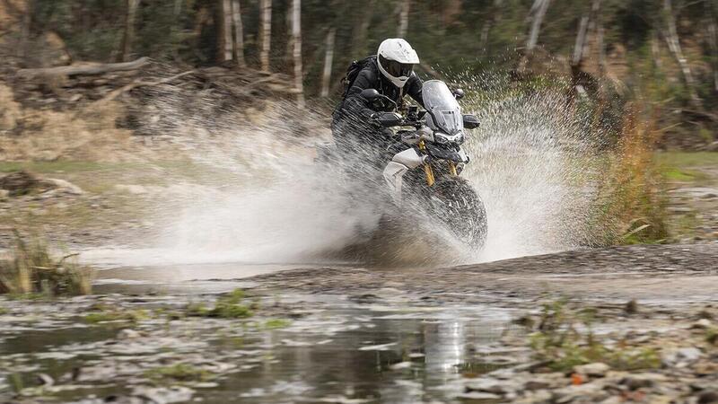 Triumph, un&rsquo;altra doppia sfida: Sam Sunderland e Jonny Walker alla Red Bull Romaniacs