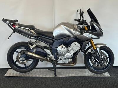 Yamaha FZ1 Fazer (2006 - 16) usata