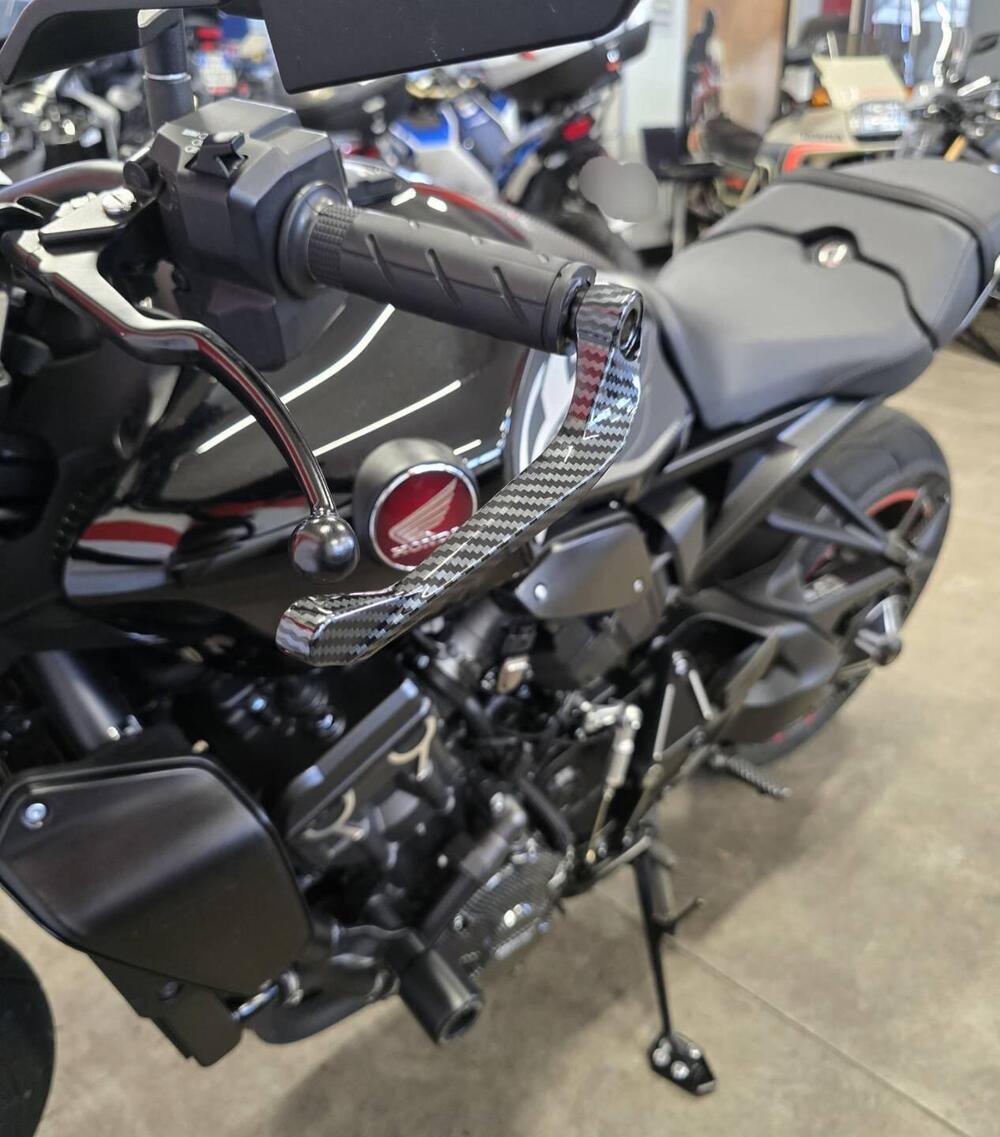 Honda CB 1000 R Black Edition (2021 - 25) (9)