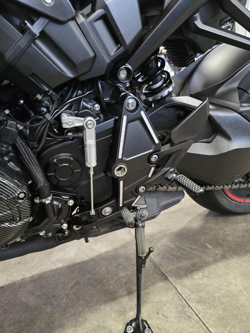 Honda CB 1000 R Black Edition (2021 - 25) (12)