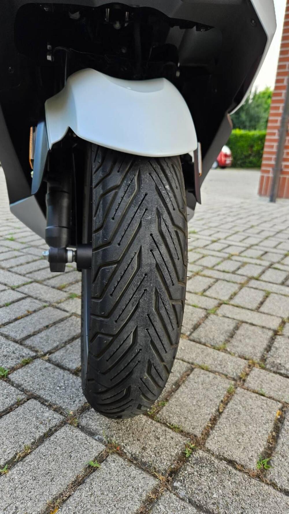 Honda Forza 350 (2022 - 24) (7)