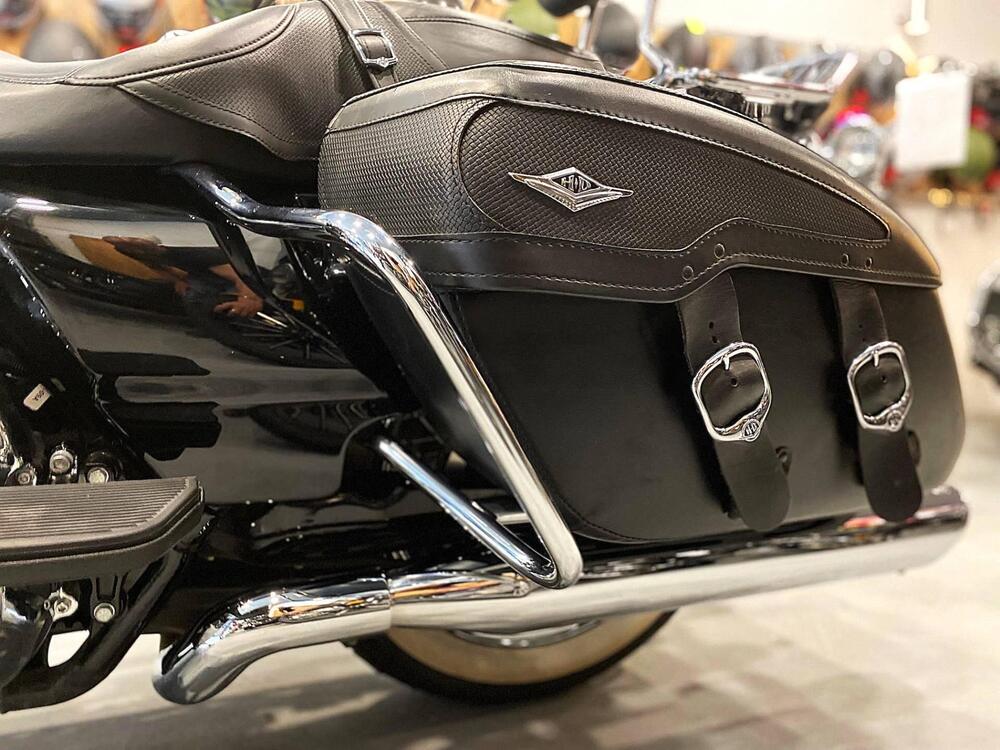 Harley-Davidson 103 Road King Classic (2014 - 16) - FLHRC (8)