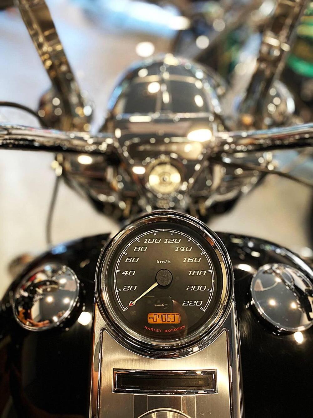 Harley-Davidson 103 Road King Classic (2014 - 16) - FLHRC (15)