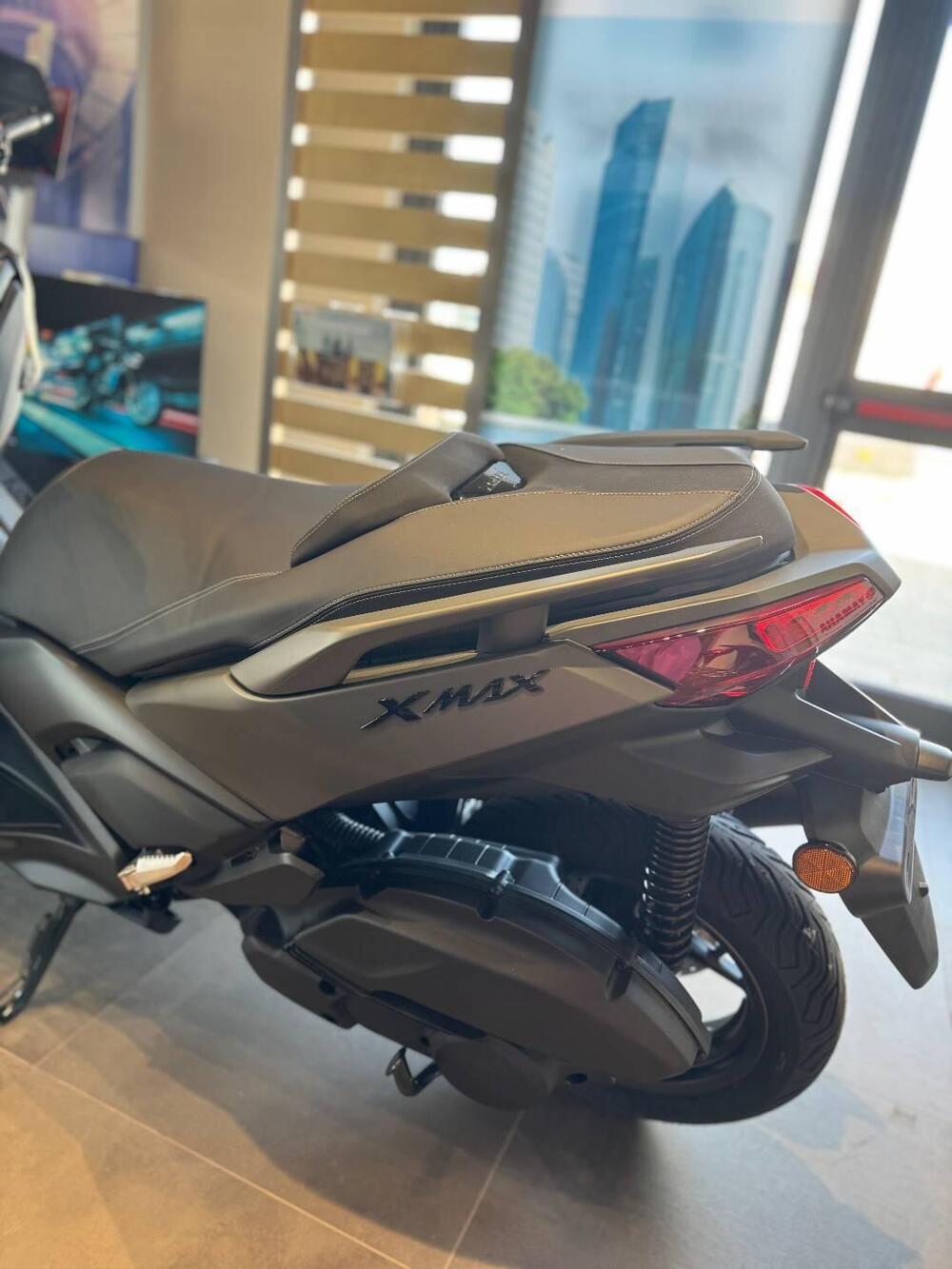 Yamaha X-Max 125 (2025 - 26) (4)