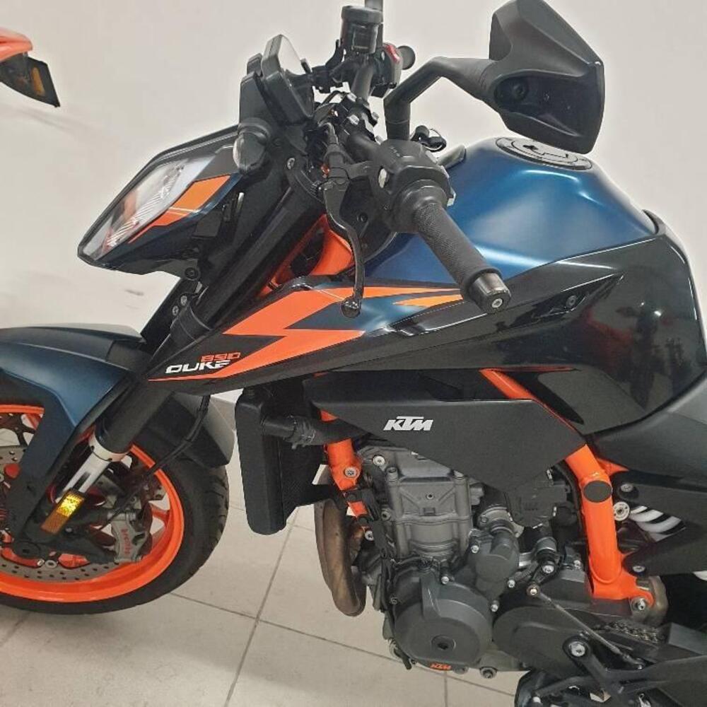 KTM 890 Duke R (2022 - 23) (2)