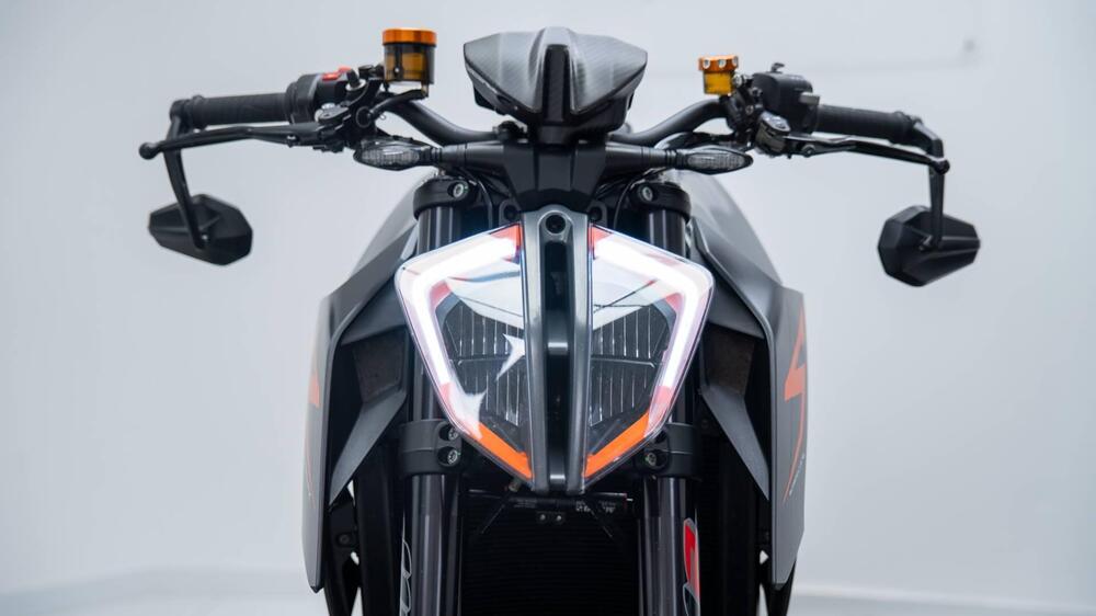 KTM 1290 Super Duke R ABS (2017 - 18) (18)