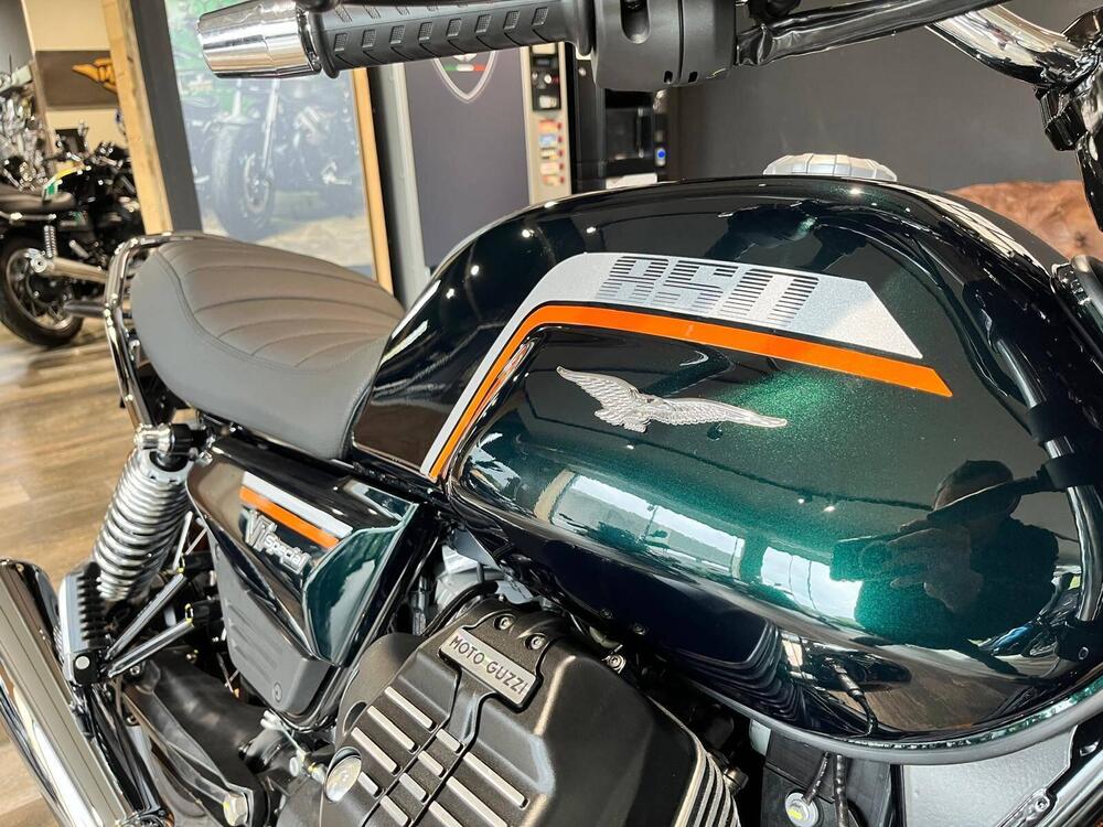 Moto Guzzi V7 Special (2025 - 26) (6)