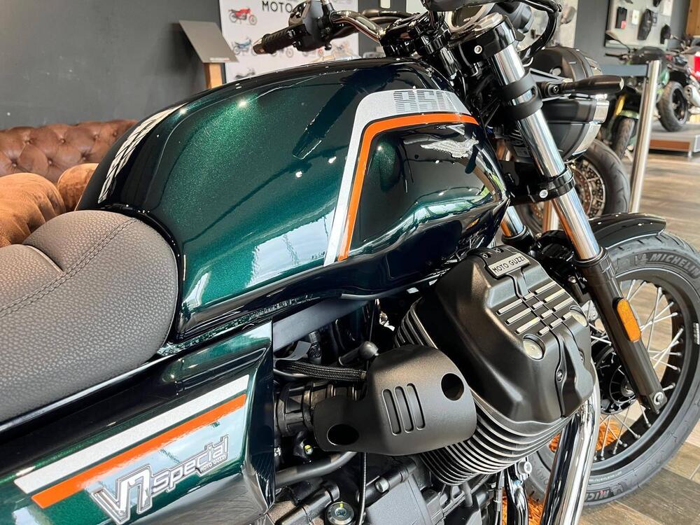 Moto Guzzi V7 Special (2025 - 26) (7)