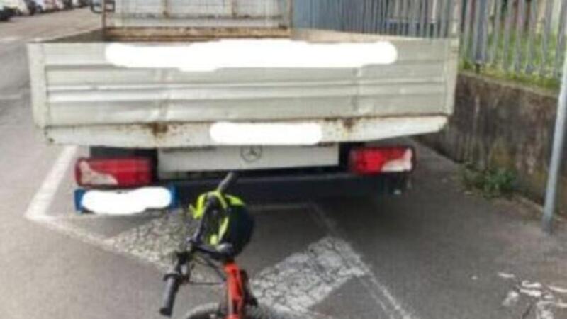 Lainate - bambino cade in bici contro un camion, il padre chiama la Polizia Locale ma viene multato 