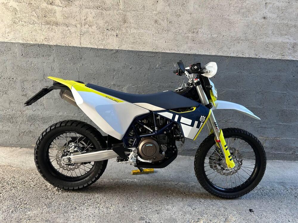 Husqvarna 701 Enduro (2023 - 25) (2)