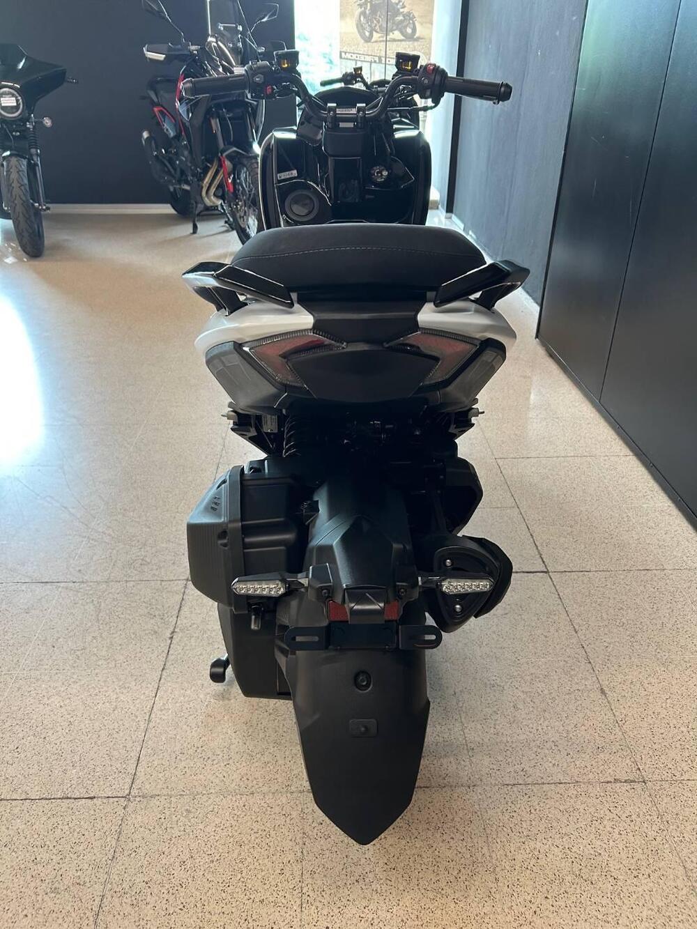 Sym MMBCU 160 (2024 - 26) (5)